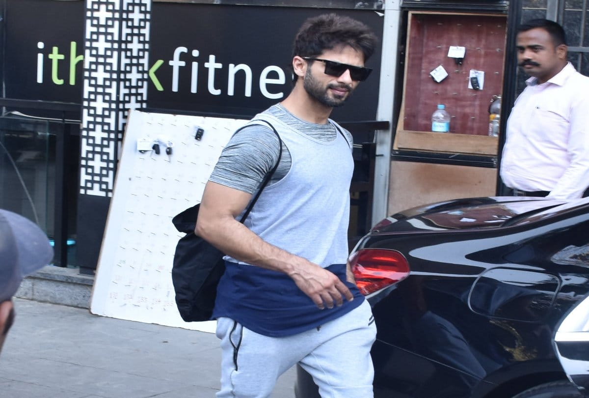 Shahid Kapoor spotted with wife Mira Rajput at outside of gym