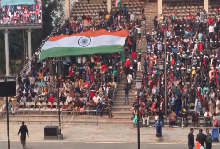 welcome back abhinandan varthaman shah rukh khan song play at wagha border