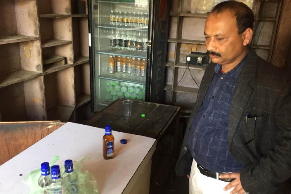 Meerut police recovered mixed liquor that was being Prepared for elections 2019
