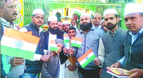 अभिनंदन की रिहाई पर मस्जिद से सड़कों तक जश्न