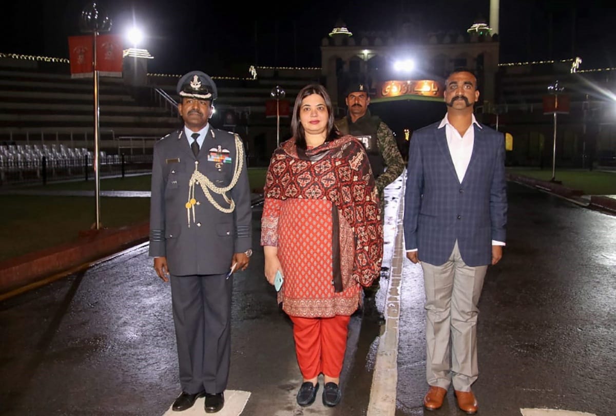 pakistan does not return wing commander abhinandan pistol map and survival kit
