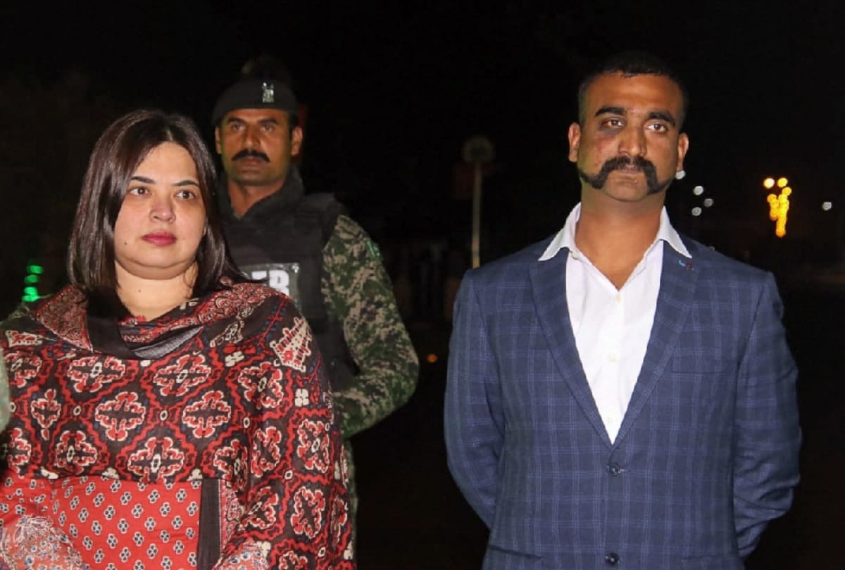 pakistan does not return wing commander abhinandan pistol map and survival kit
