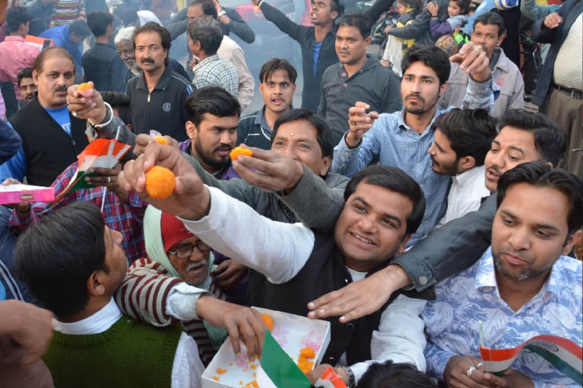 #abhinandan, Meerut People Celebrate the valor of IAF Wing commander Abhinandan