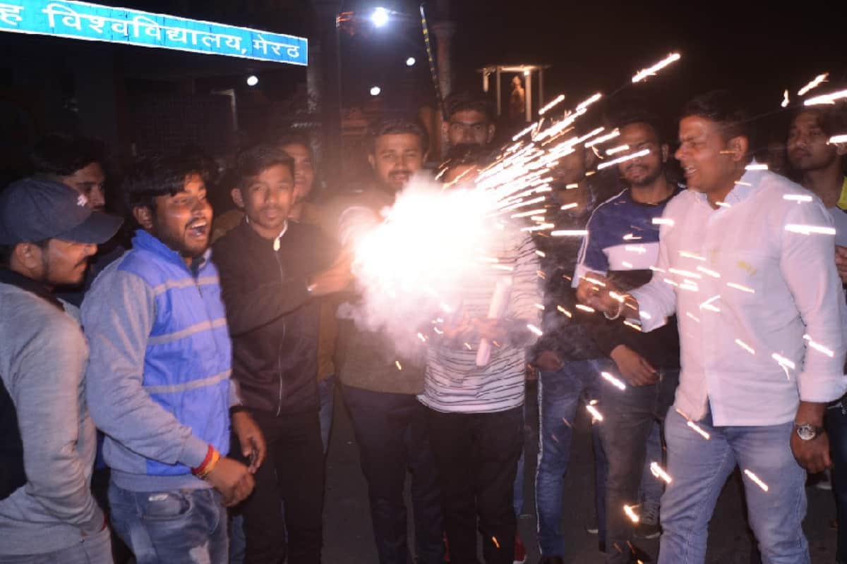 #abhinandan, Meerut People Celebrate the valor of IAF Wing commander Abhinandan