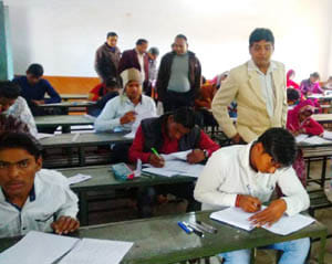 exam begin, 43 student absanded