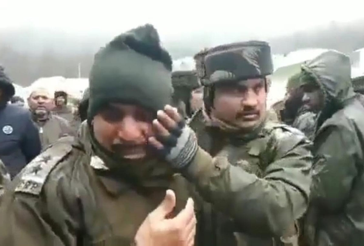 Wreath laying ceremony of two CRPF personnel martyred in Handwara Kupwara encounter