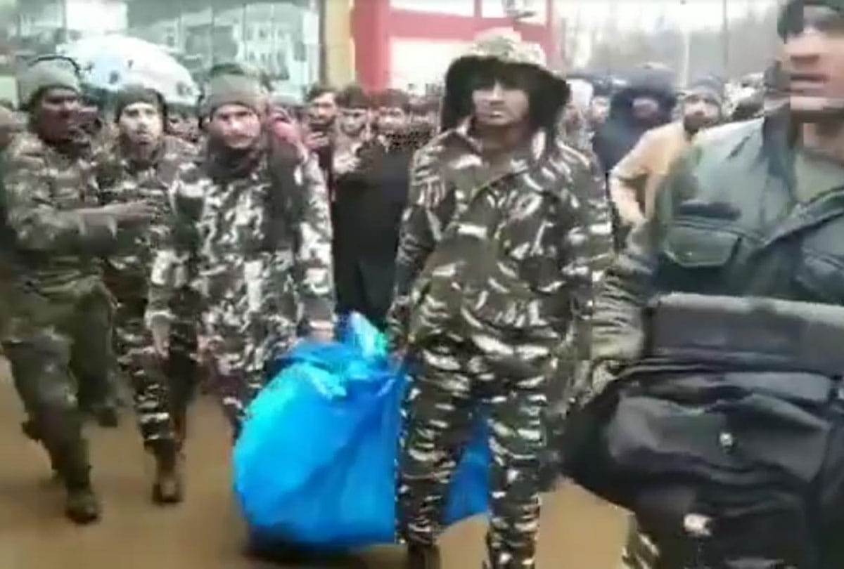 Wreath laying ceremony of two CRPF personnel martyred in Handwara Kupwara encounter