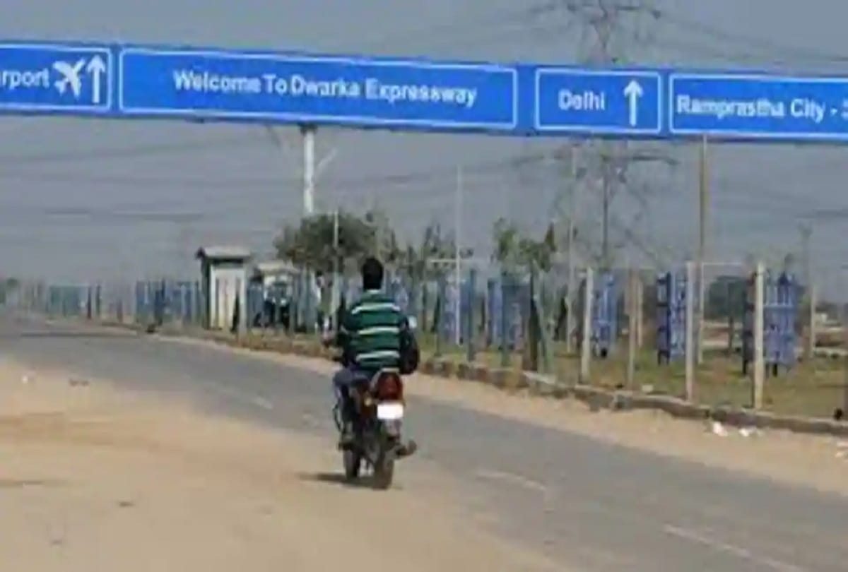 road ministry said government saved 12 percent in construction cost in awarding Dwarka Experssway project