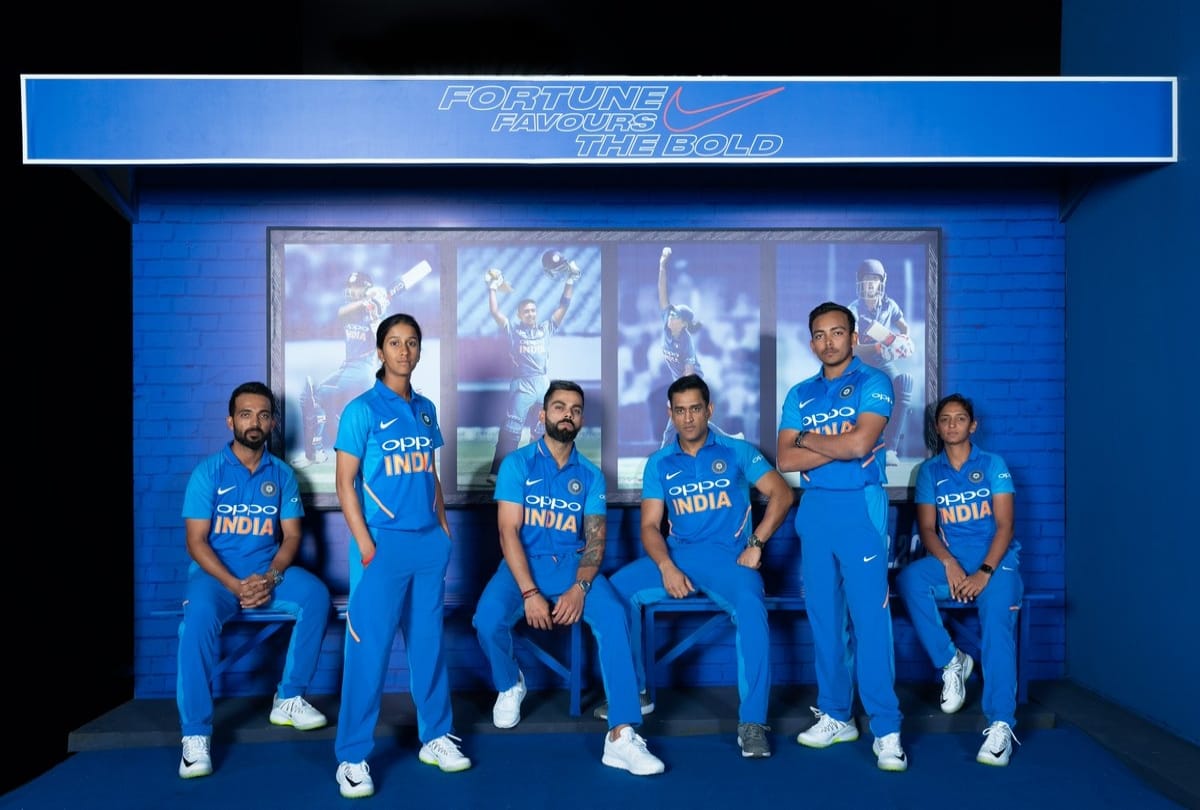 Prithvi Shaw clicked with MS Dhoni, Virat Kohli with Gully Boy photo caption