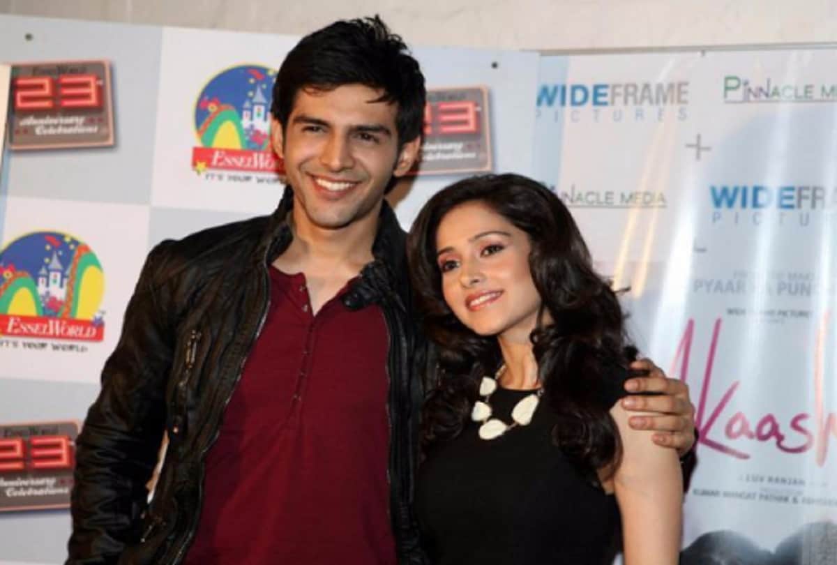 After 8 years Kartik Aaryan revealed shocking thing on mother related with on screen kissing scene