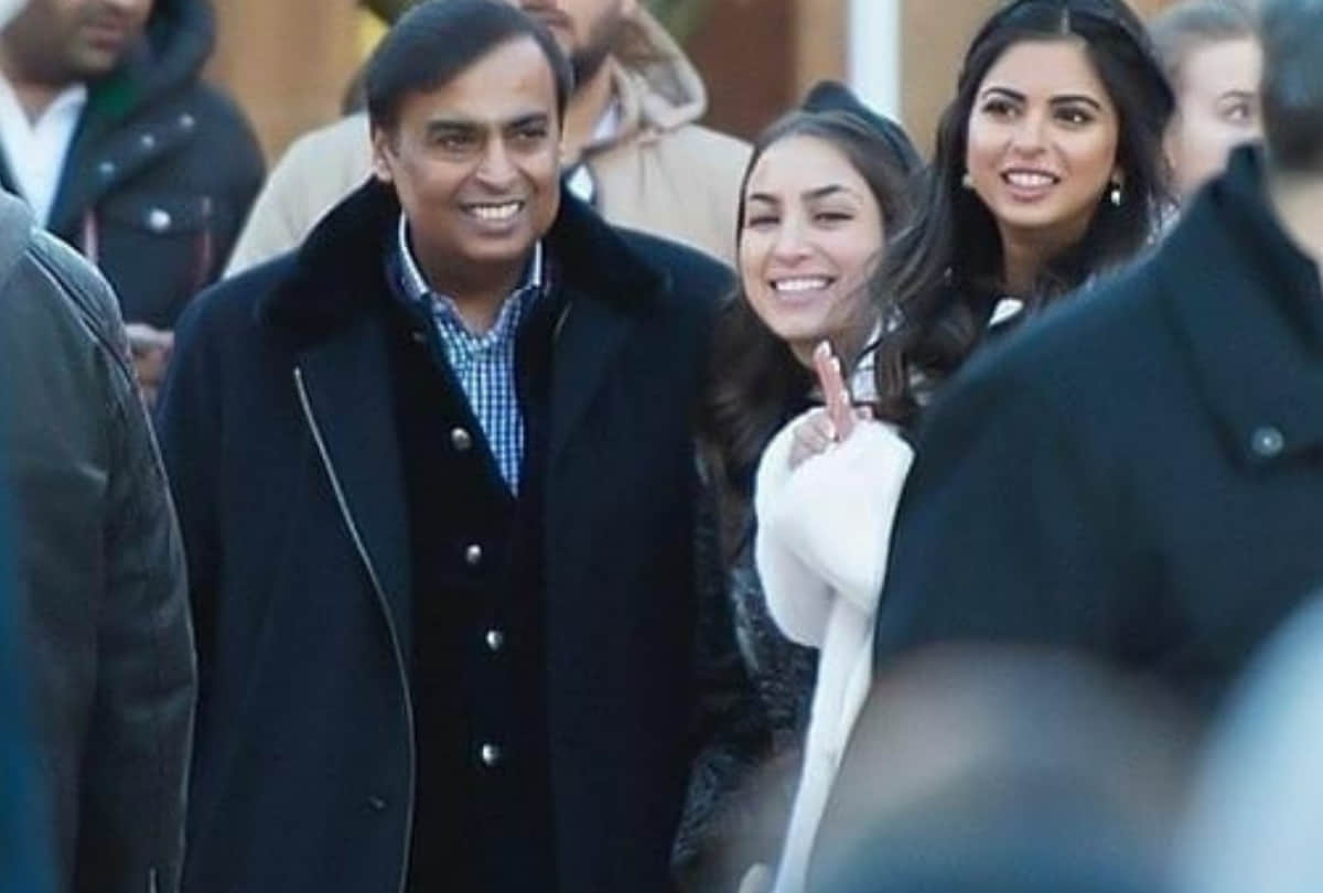 Akash Ambani Shloka Mehta Pre Wedding celebration mukesh ambani sharukh kahn amir khan dance