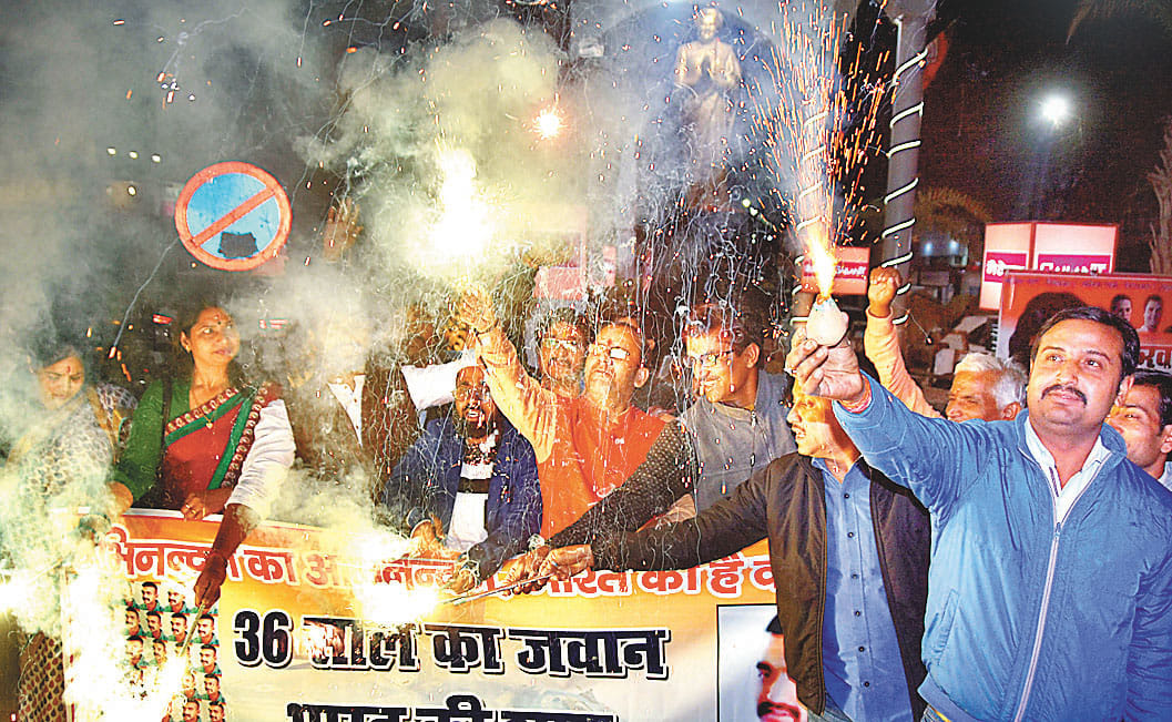गोरखपुर में गूंजा ‘अभिनंदन का वंदन’