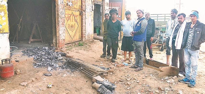 Fire in the shop, stuffed ashes