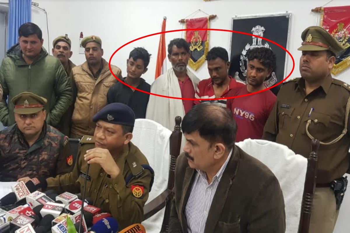 UP: stf arrested four badmash including accused of twenty five thousand in saharanpur