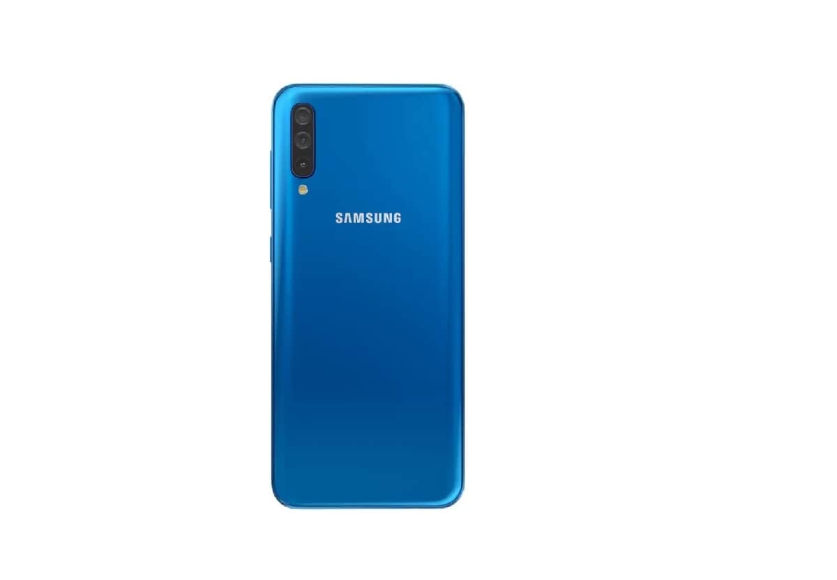 Samsung Galaxy M40 vs Galaxy A50: Which is the better smartphone under Rs 20,000
