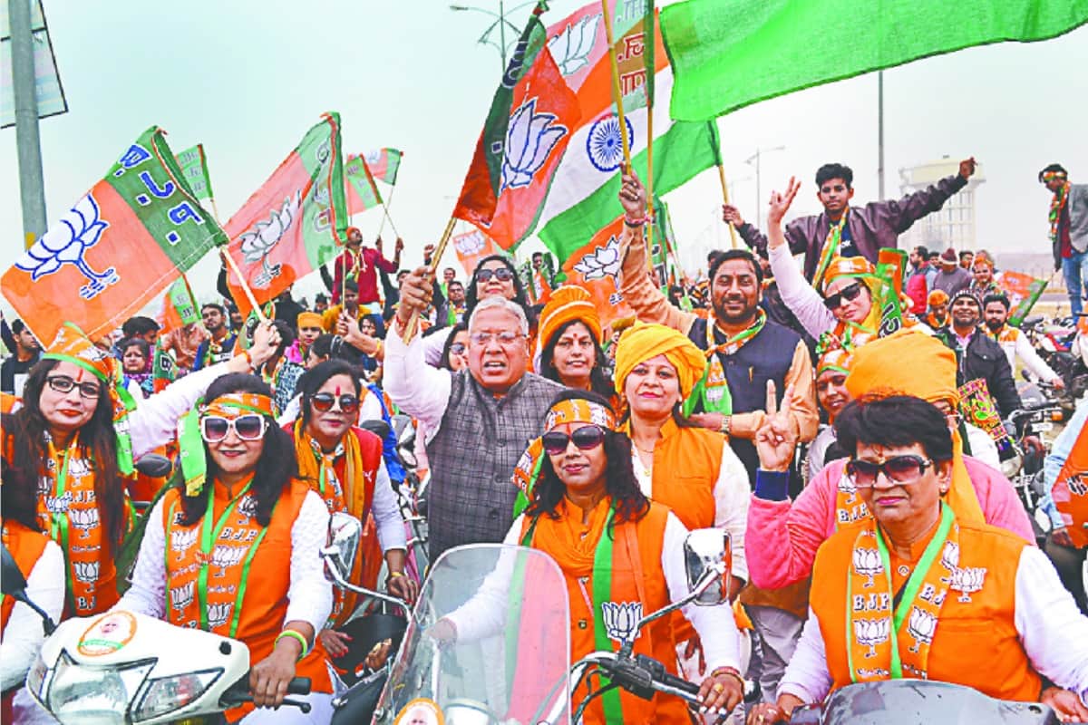 BJP shows the power by Vijay Sankalp bike rally in Meerut