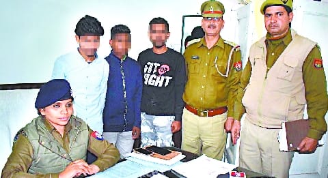 एक पेट्रोल पंप मालिक और दो सरकारी कर्मचारियों के बेटे गिरफ्तार