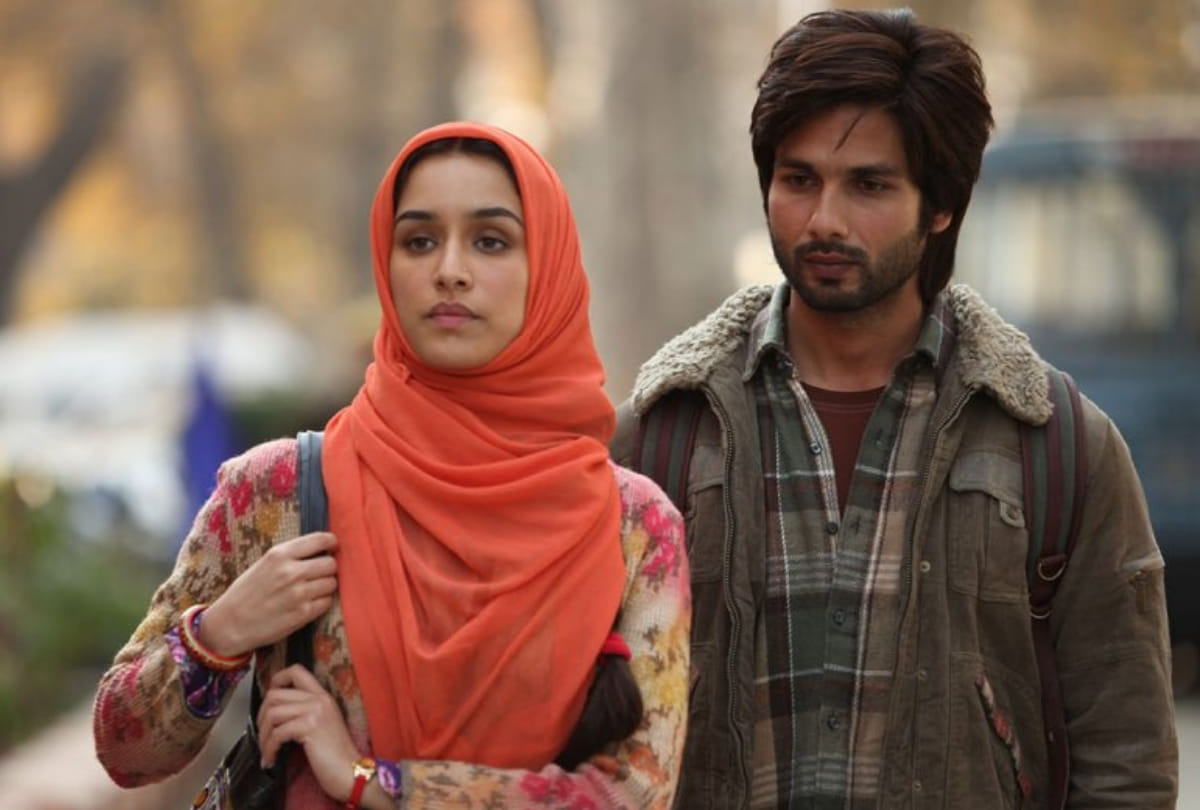 Shahid Kapoor Shraddha Kapoor Kay Kay Menon and Tabu film Haider has been ranked amongst the world Top 7 hamlets