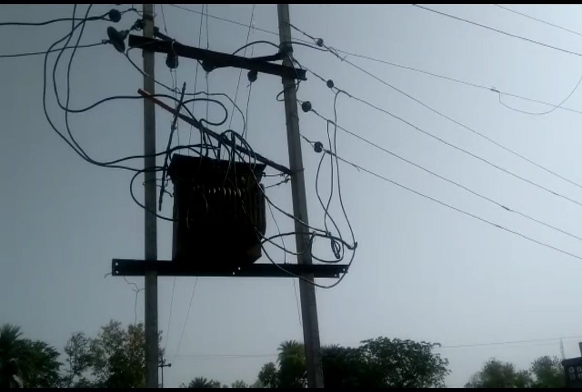 Gumla: 2 workers died and 10 injured as machine touches hi tension wire