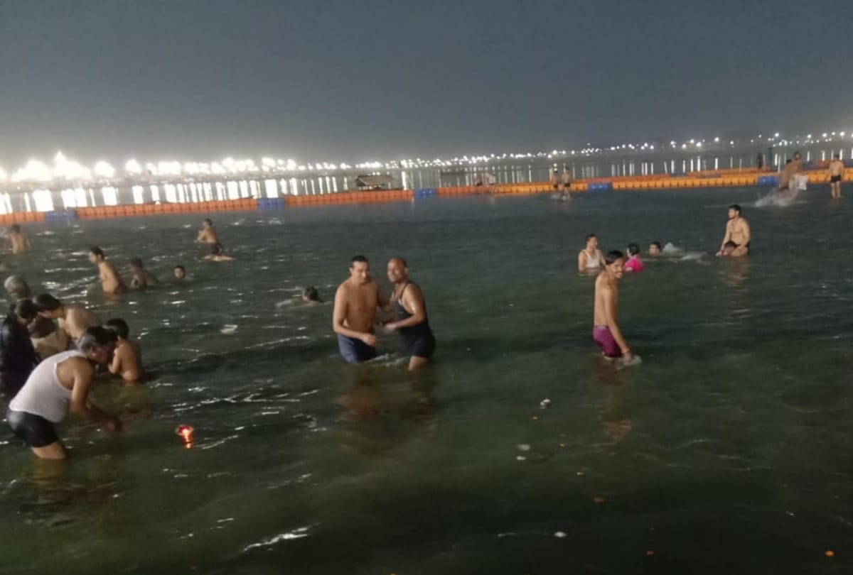 kumbh 2019: Ganga water black before mahashivratri sangam ghat polluted