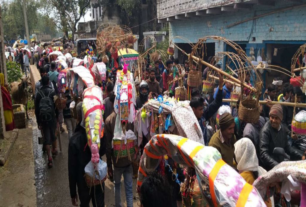 crowd gathering in ganga ghat soron on mahashivratri 2019