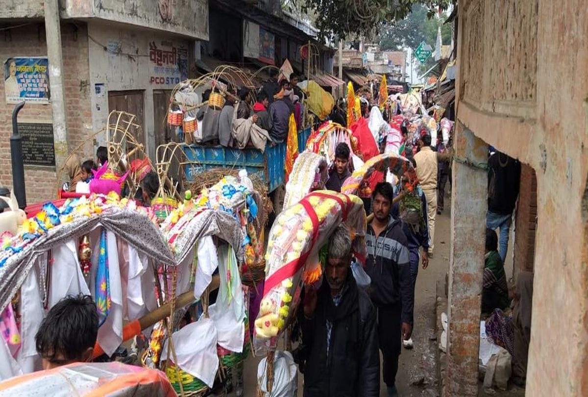 crowd gathering in ganga ghat soron on mahashivratri 2019