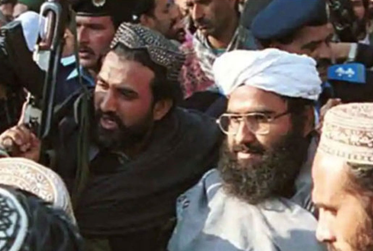 jaish e mohammad chief masood azhar death shows two mystery, air strike by india or kidney failure