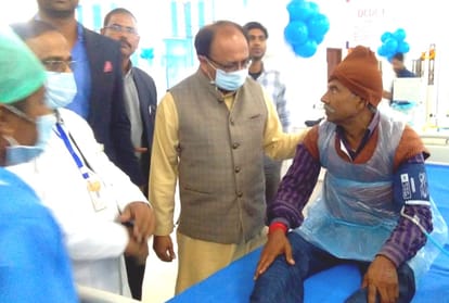 Prayagraj: Dialysis Center at Calvin Hospital,  Everyday Start Free Dialysis