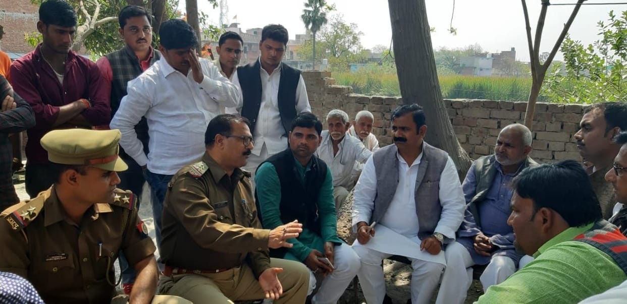 दस दिन हत्या का खुलासा नही होने पर आत्मदाह की चेतावनी