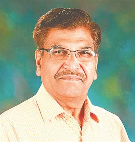 Car collision with cows, in the Lok Sabha constituency incharge