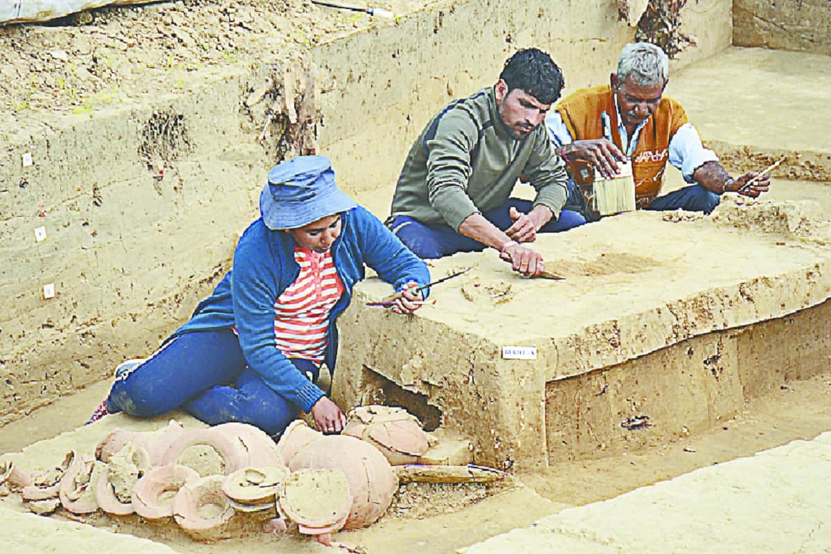 Sinauli of baghpat district the excavation the picture of the ancient grave is seen