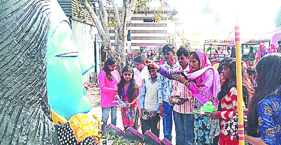 Kanwad brought to the name of martyrs