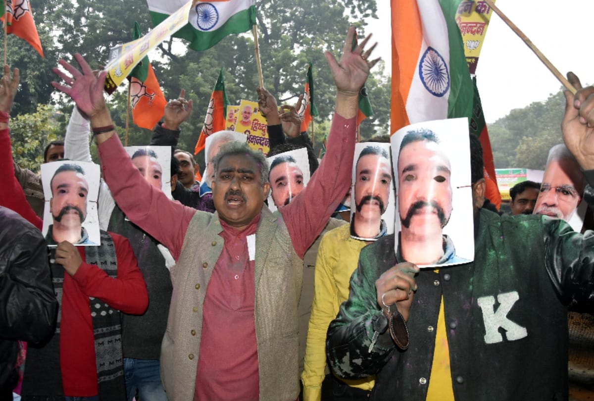 manoj tiwari wears armed forces uniform in bjp sankalp rally says bike is maharana pratap chetak