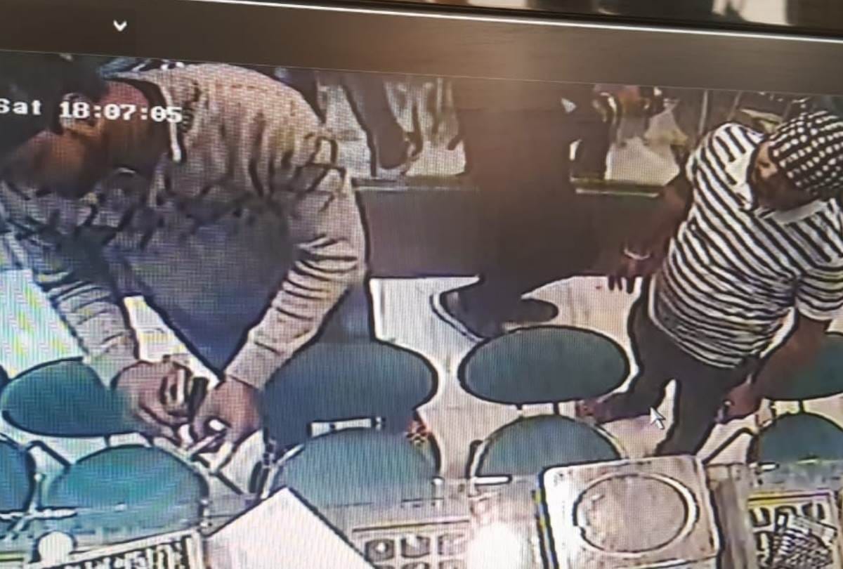 CCTV footage of jewellery shop of alambagh