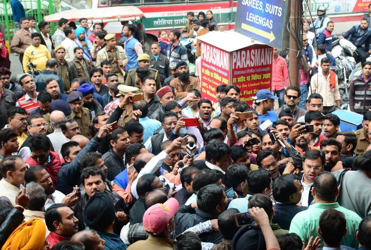 alambagh jewellery shop robbery no clue of robbers