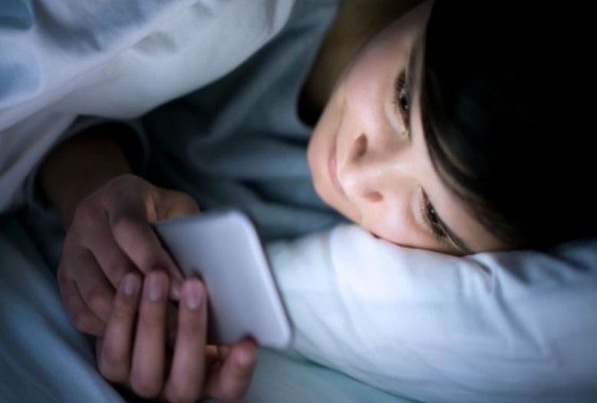 harmful effects on human health by use of mobile phones for long time