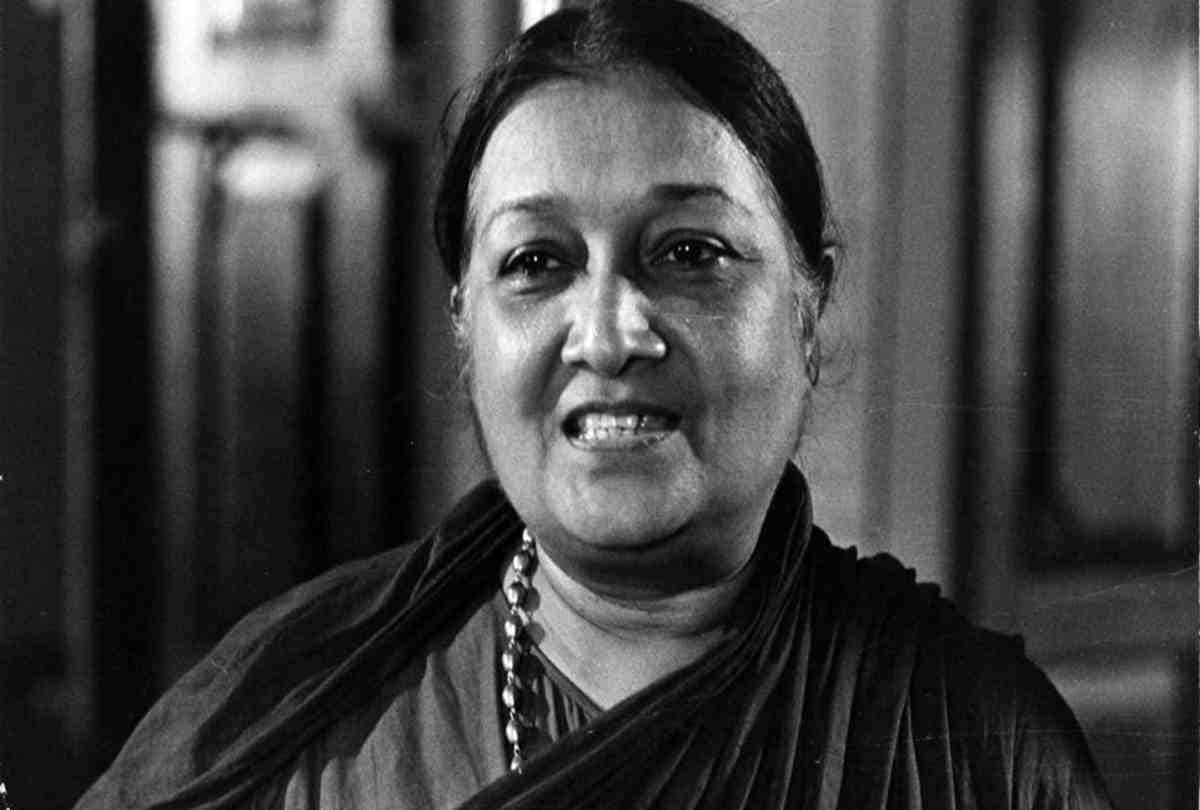 dina pathak birthday special know about her 5 unknown facts