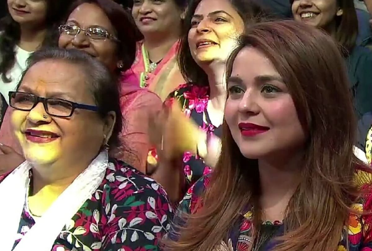 Kapil Sharma goes romantic in the show sung song for wife Ginni Chatrath