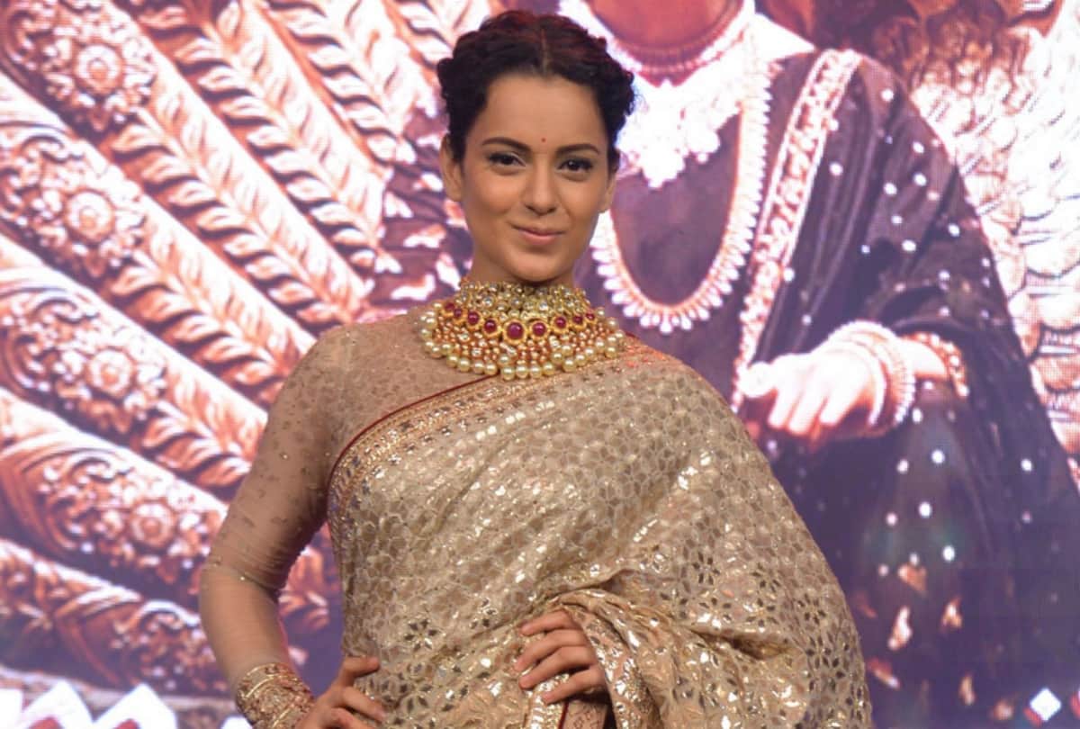 Kangana Ranaut Reached mumbai after the controversy to Shiv Sena leader Sanjay Raut