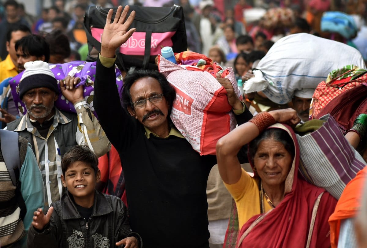 kumbh 2019: devotees face Problems in kumbh mela but Stay alive