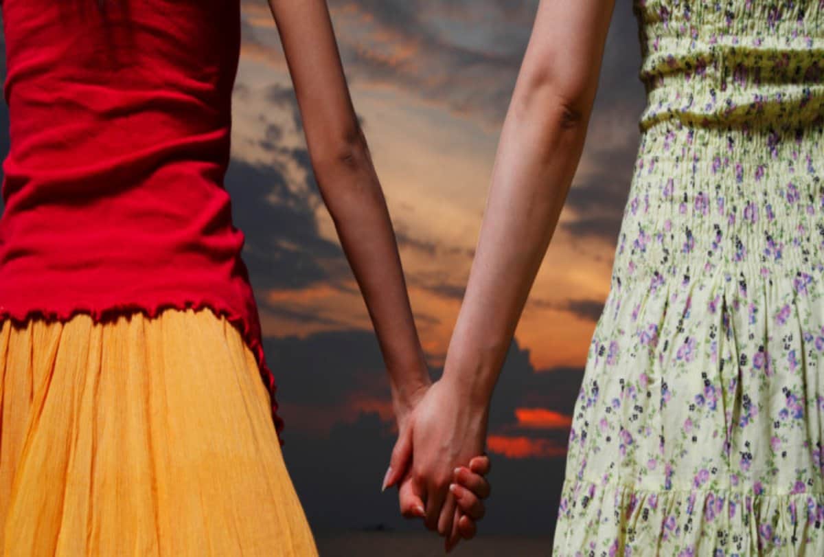 two girls love story shackles of religion were broken in love said I love and marry to live together