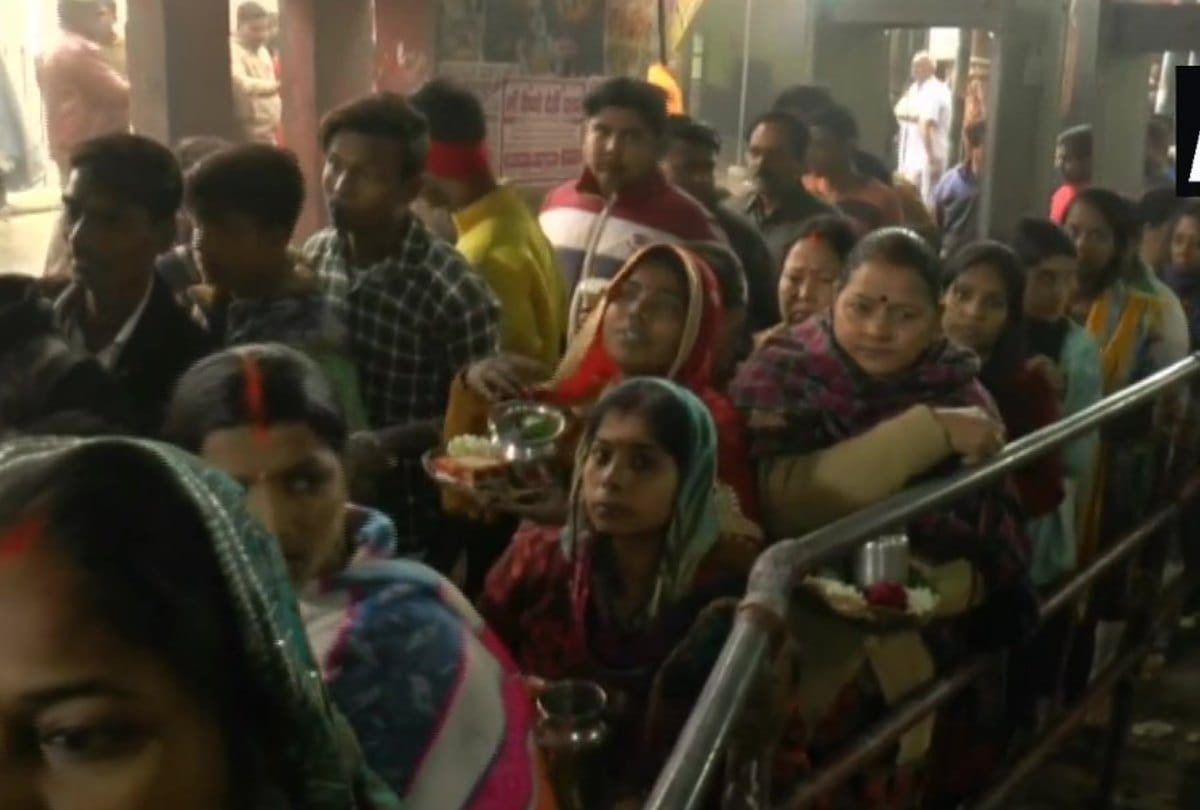last snan parv on Kumbh all shivalaya full on devotees crowd