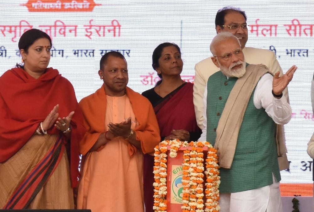 why narendra modi select amethi to critisize rahul gandhi and his family.
