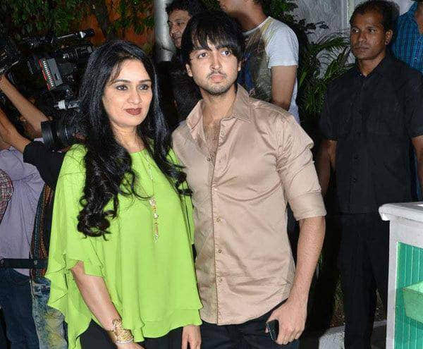 ravi kishan daughter riva kishan and padmini son priyank debut movie sab kushal mangal