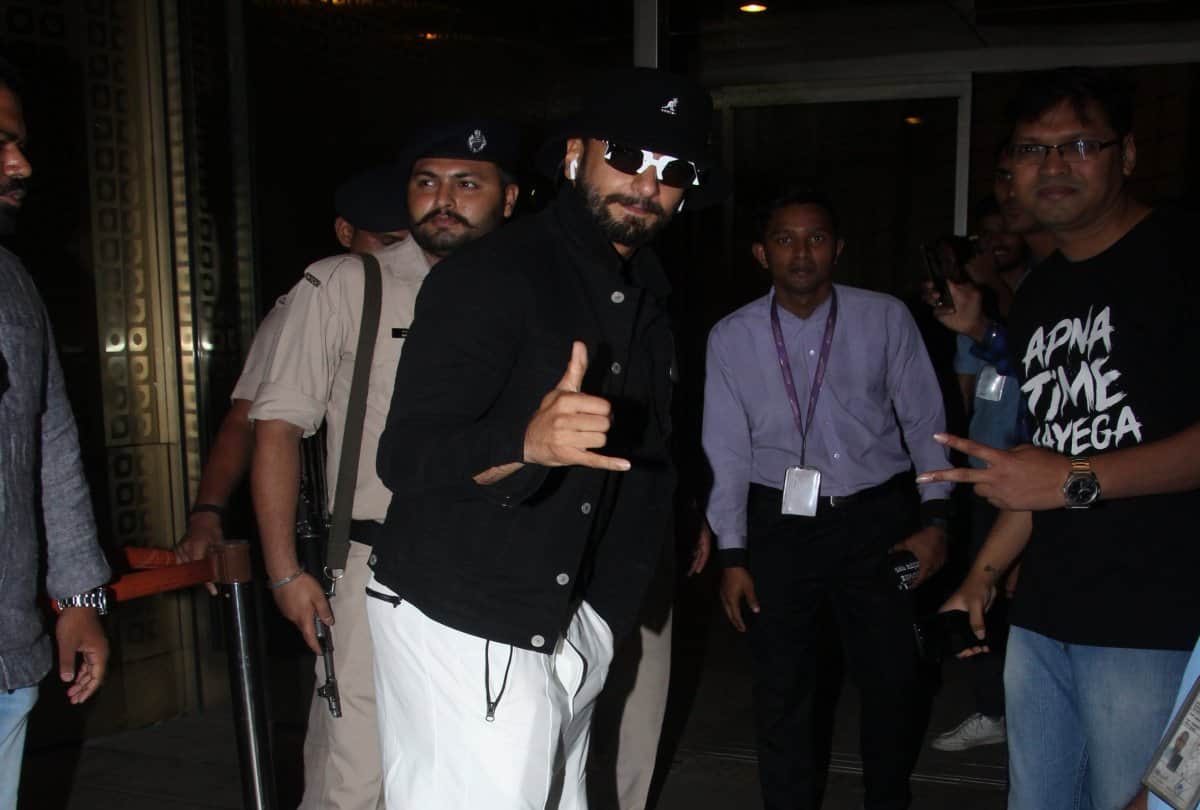 Ranveer Singh spotted at Mumbai Airport with sister ritika bhavnani