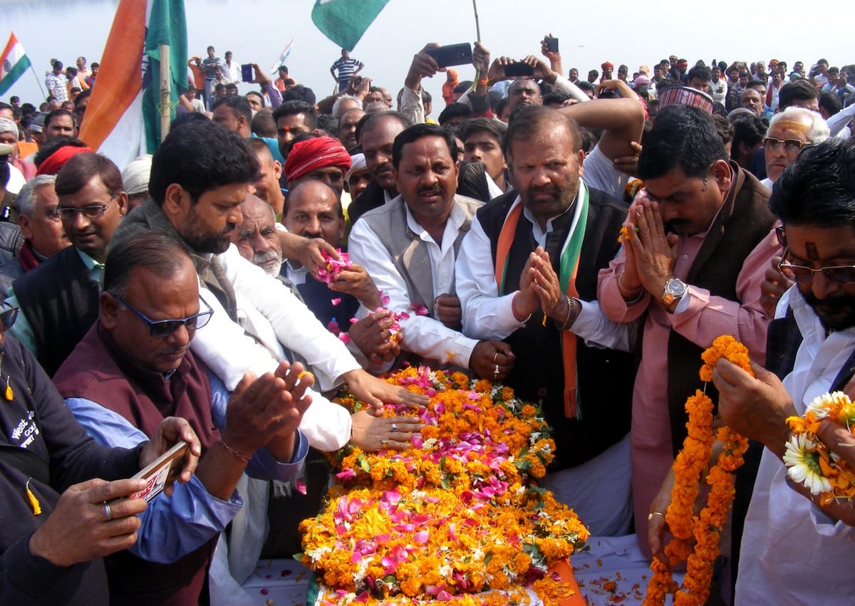 Kupwada encounter martyred  funeral in ghazipur