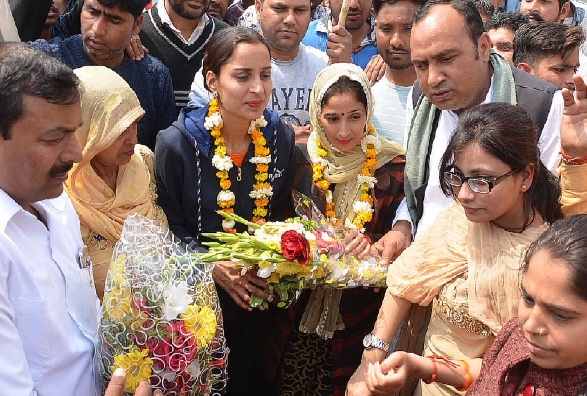 Sneha and Suman of period end of sentence receive warm welcom in hapur
