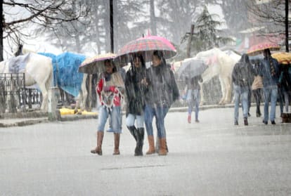 fresh snowfall and hailstorm in himachal pradesh