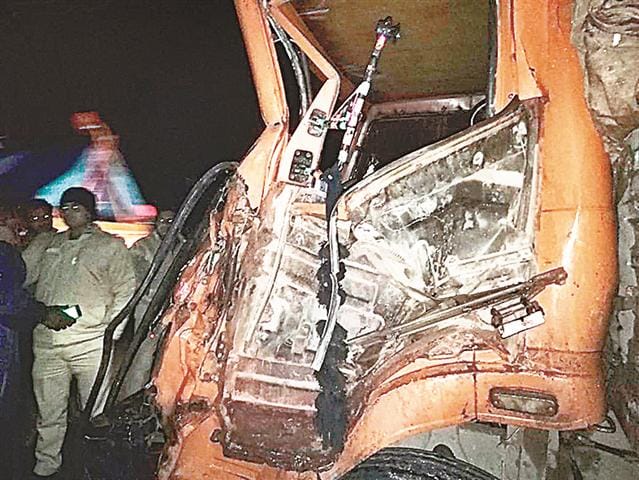 Seven people injured in tractor-trolley clash