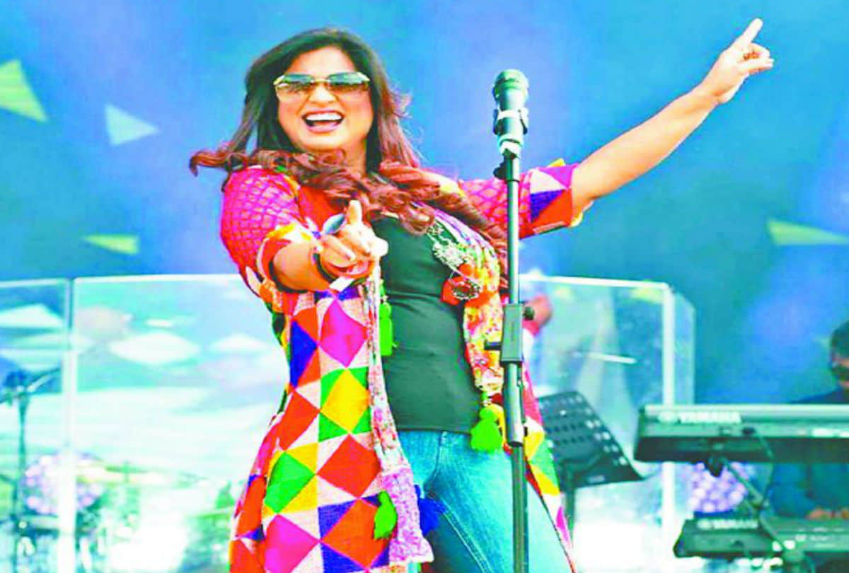 Bollywood Singer Richa Sharma birthday special and Successes Story